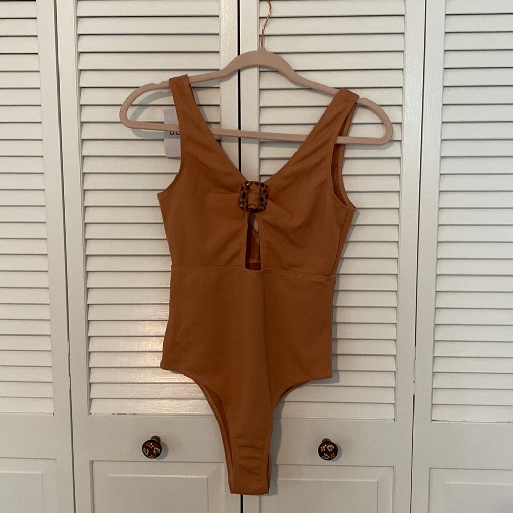 D.CER Ribbed One Piece Bathing Suit with Cutout